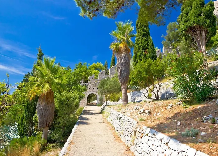 Gasthuis In Hvar With Sea View, Balcony, Air Conditioning, Wi-fi