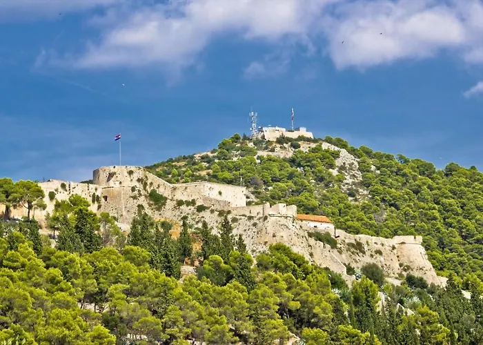 Πανσιόν In Hvar With Sea View, Balcony, Air Conditioning, Wi-fi Χβαρ