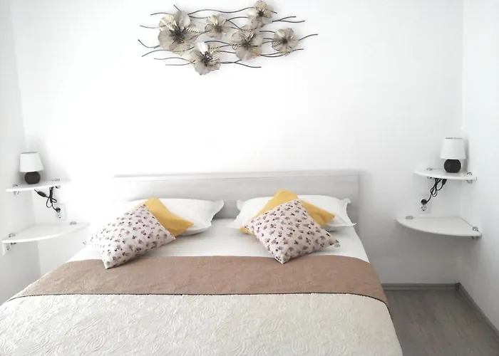 In Hvar With Sea View, Balcony, Air Conditioning, Wi-fi بيت ضيافة 3*