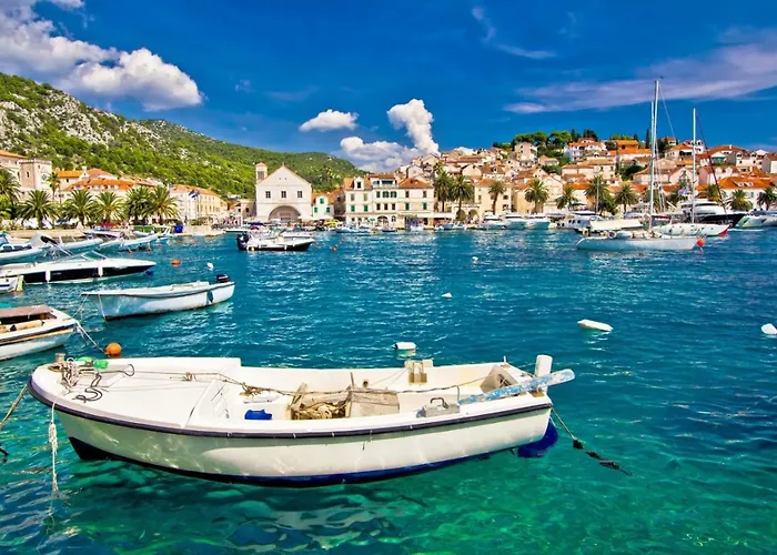 بيت ضيافة In Hvar With Sea View, Balcony, Air Conditioning, Wi-fi